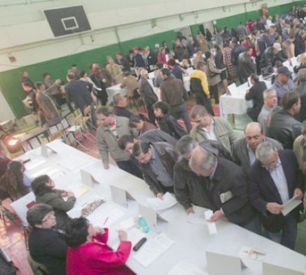 7.800 de locuri de muncă vacante